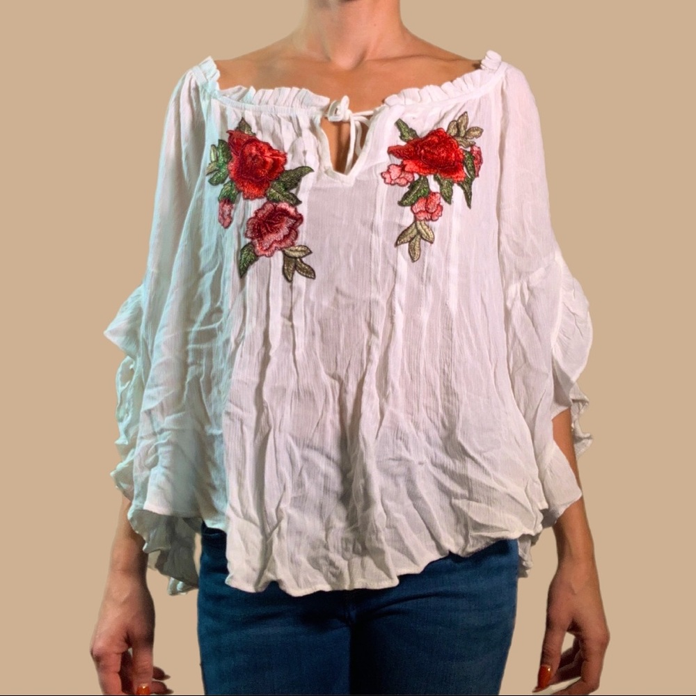 *NWT* White, flowy prairie top with red flowers - Forever 21 - Picture 4 of 6